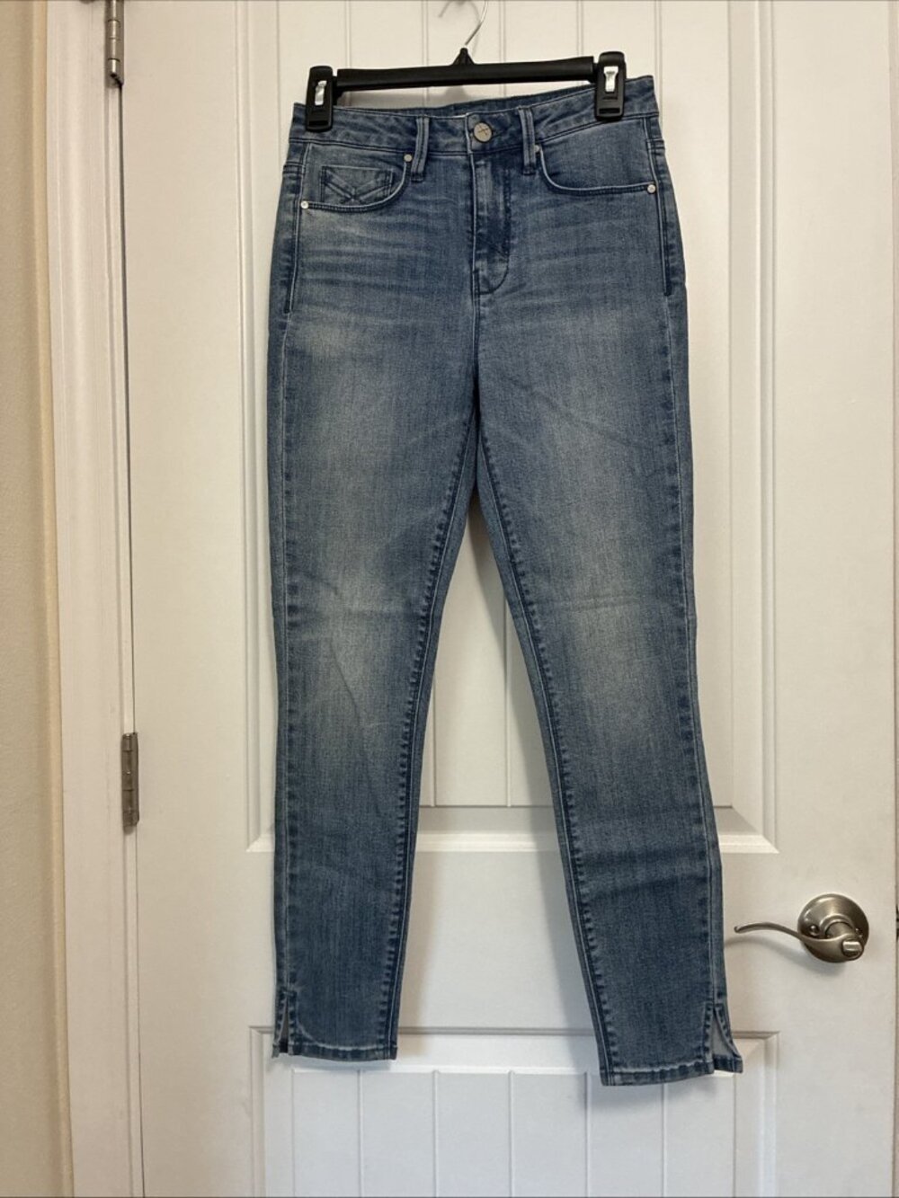 Unpublished Jeans OLIVIA Skinny Jeans 27” x 26.5” Rise Is 10”
